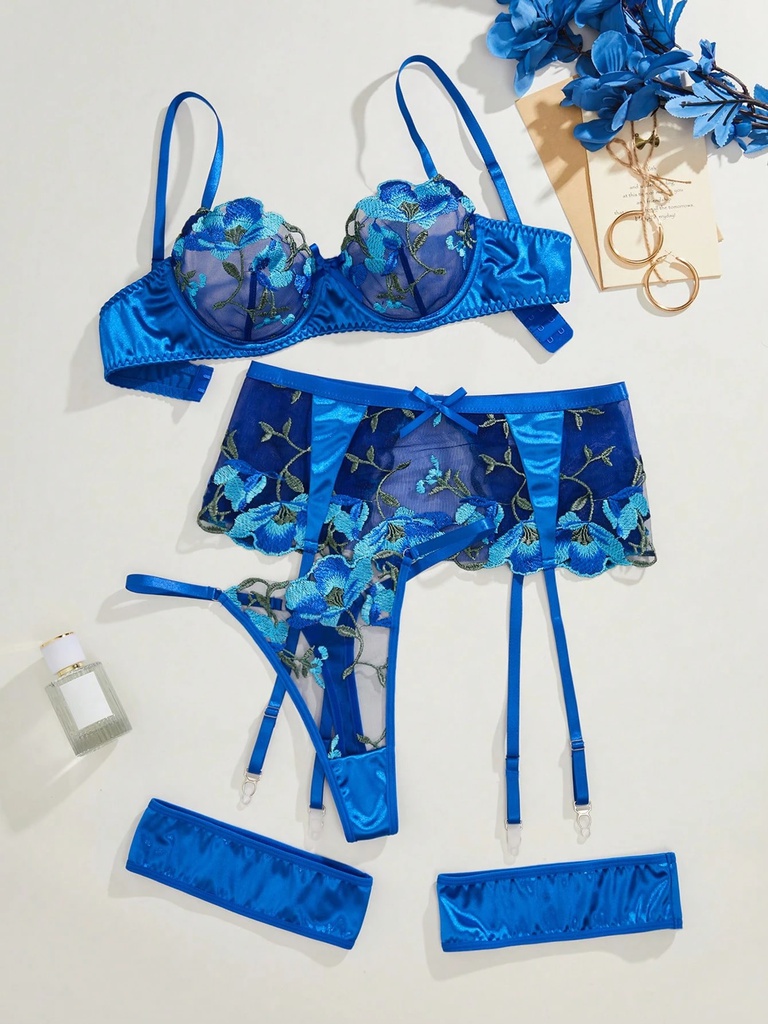 LENCERÍA DE TIRAS Y FLORES